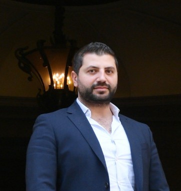 الدكتور حسان دياب